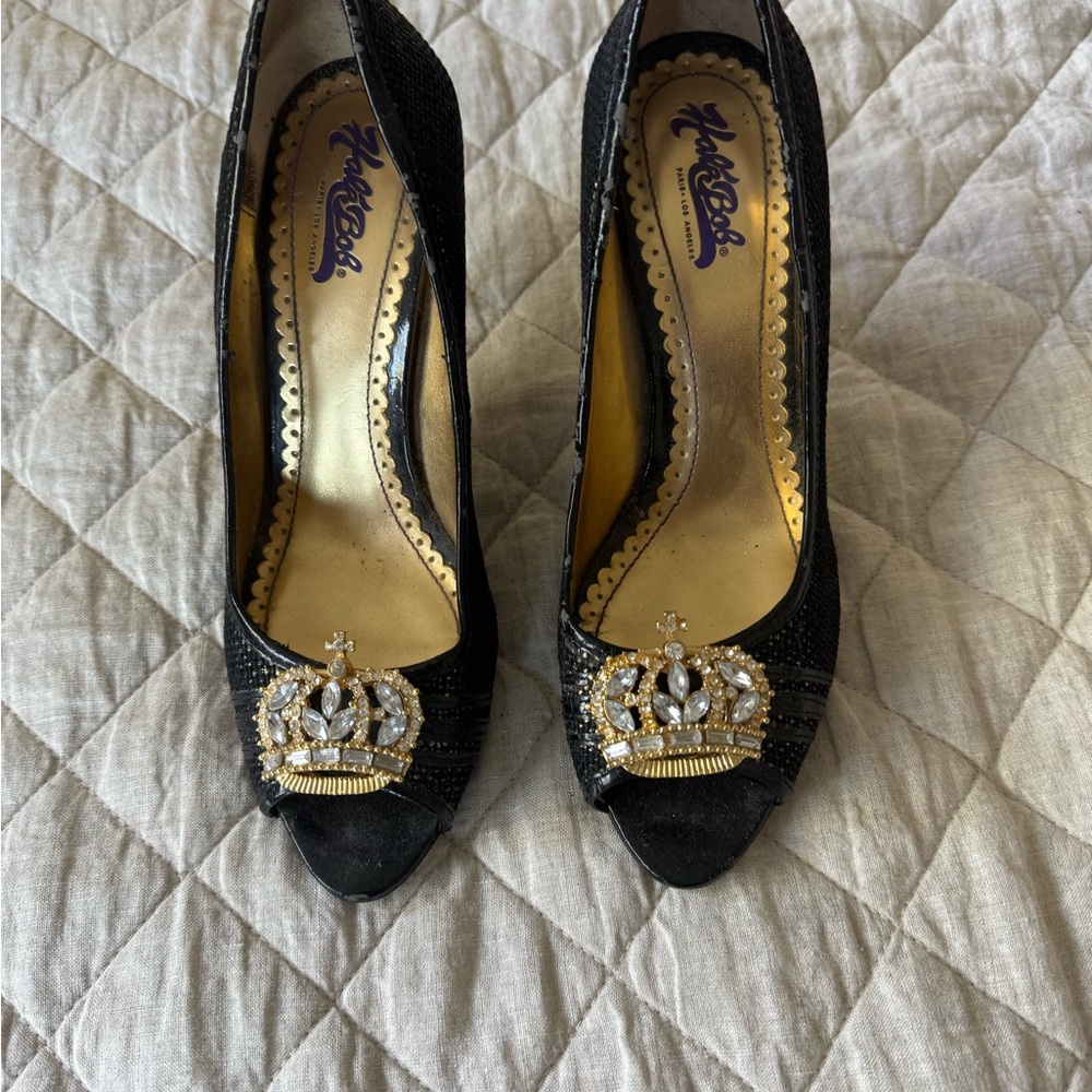 Elegant Black Peep-Toe Heels with Crown Detail